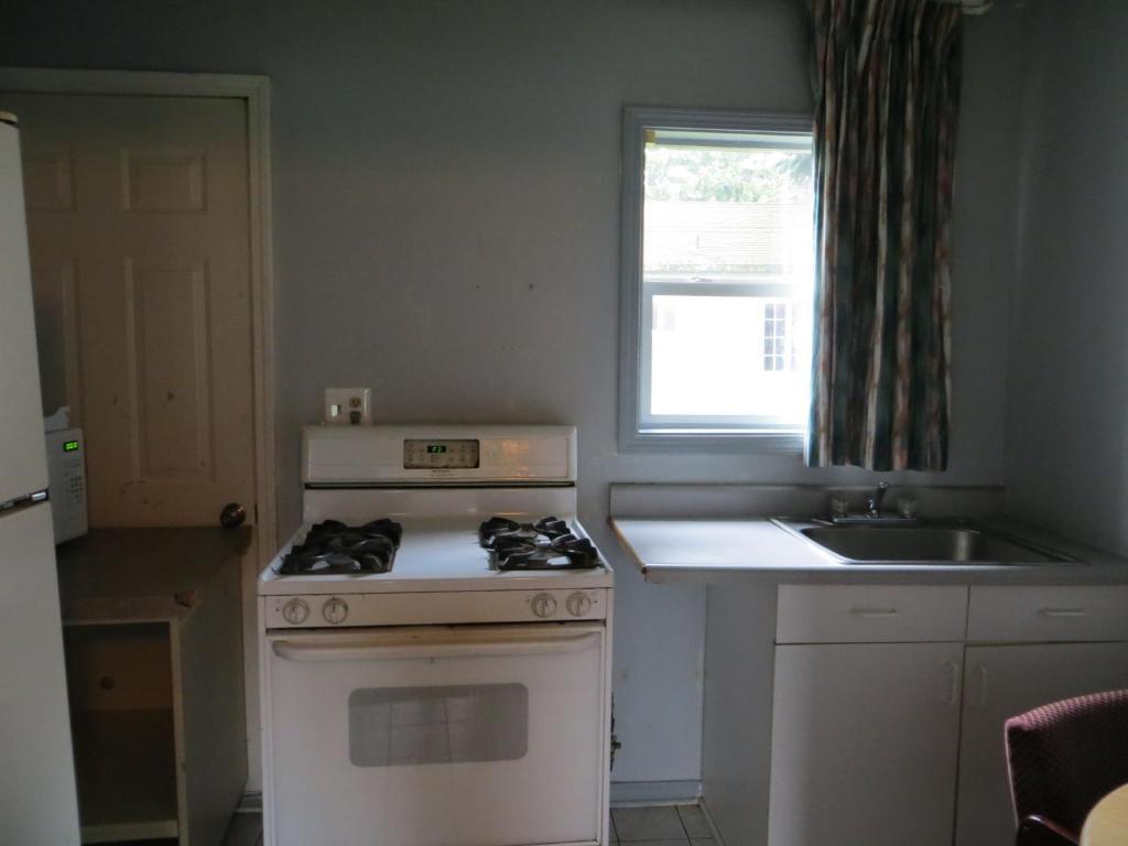 Madison Suites Motel Portland Room photo