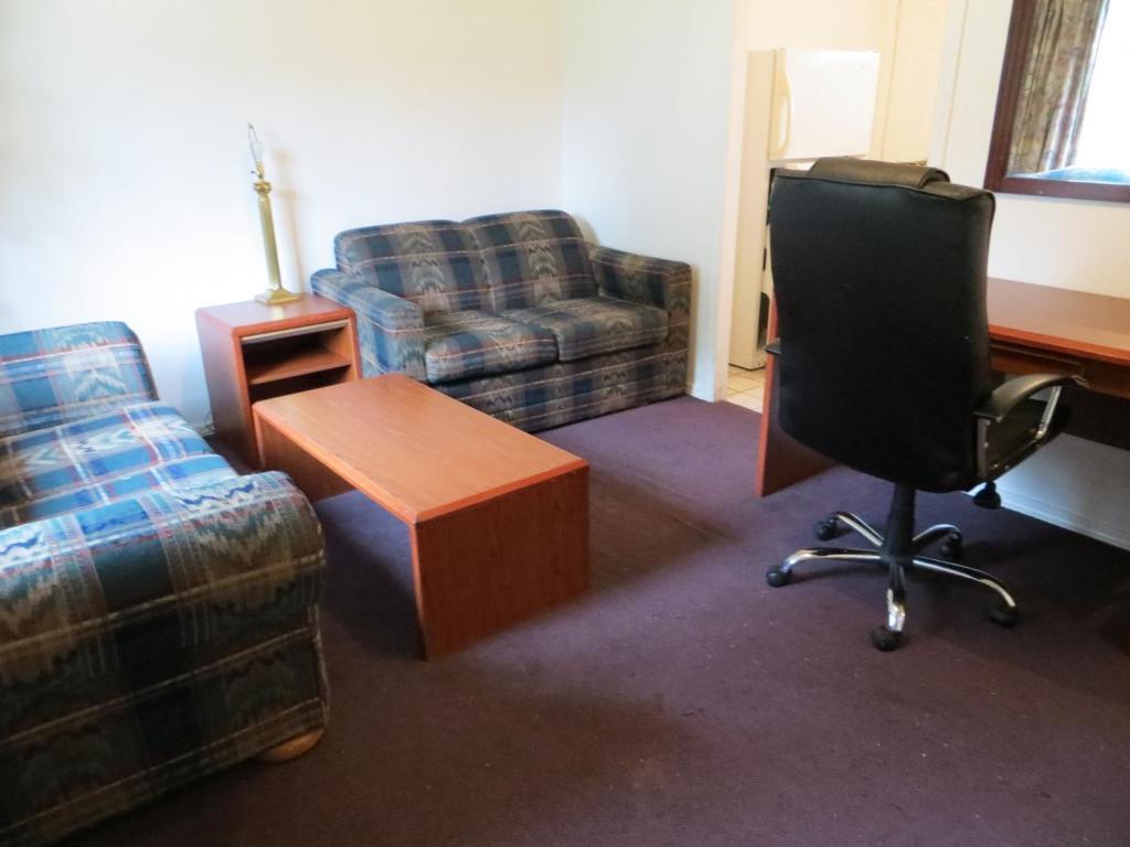 Madison Suites Motel Portland Room photo
